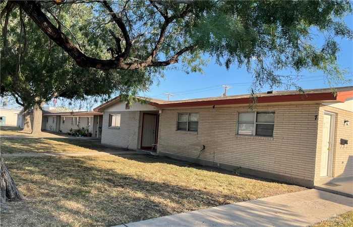 photo 1: 1101 Gardenia Avenue, McAllen TX 78501