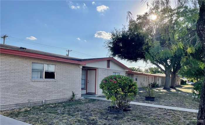 photo 2: 1101 Gardenia Avenue, McAllen TX 78501