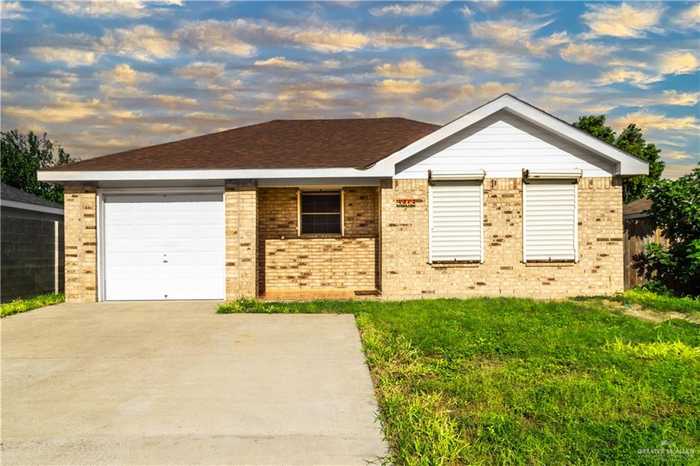 photo 1: 9212 N 30th Street N, McAllen TX 78504