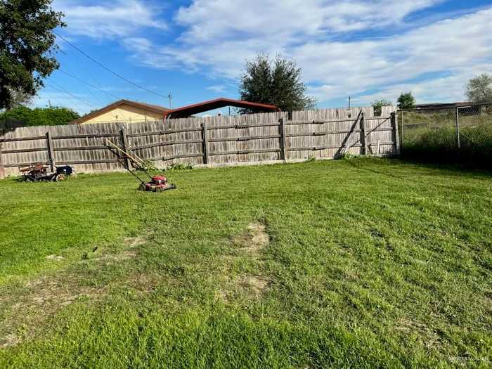 photo 11: 893 N Sosa Street, Roma TX 78584