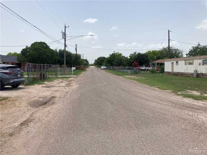 photo 16: 712 E 2nd Street, Sullivan City TX 78595