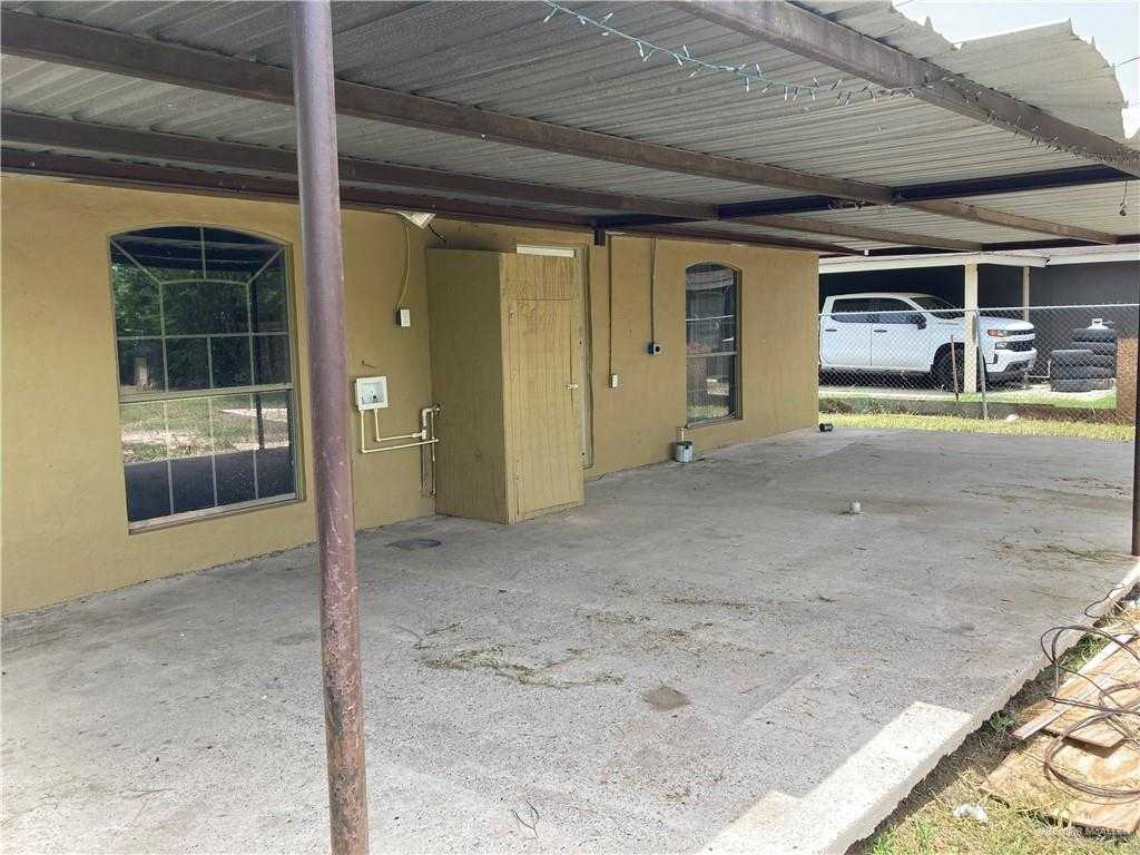 photo 3: 712 E 2nd Street, Sullivan City TX 78595