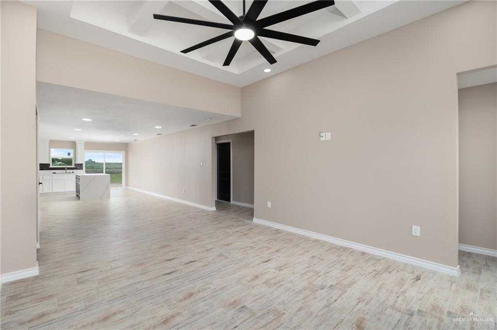 photo 3: 2505 Luisa Circle North, Mercedes TX 78570