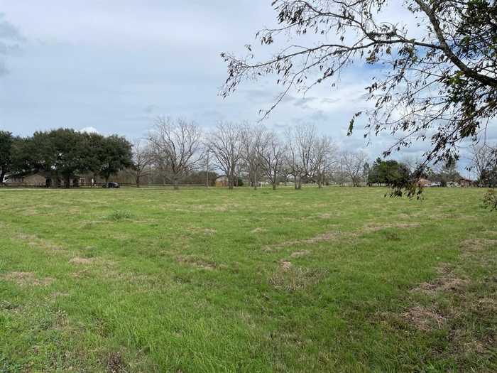 photo 1: 1 Longhorn Road, Simonton TX 77485