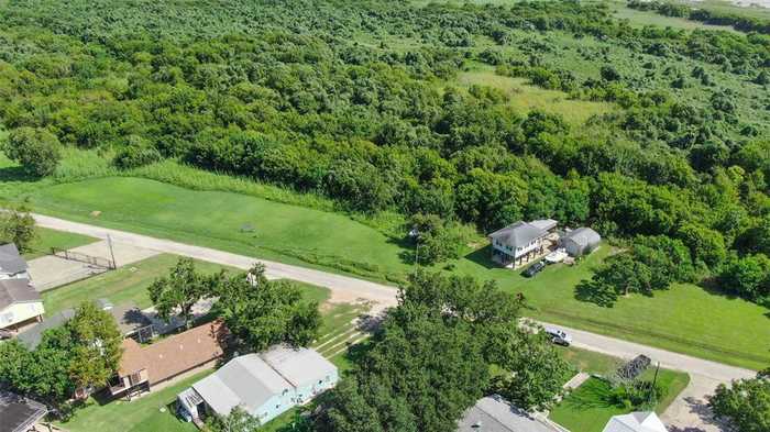 photo 1: 20 County Road 257, Matagorda TX 77457