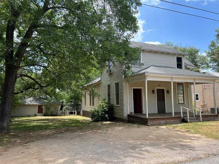 photo 1: 33 N Harris Street, Bellville TX 77418