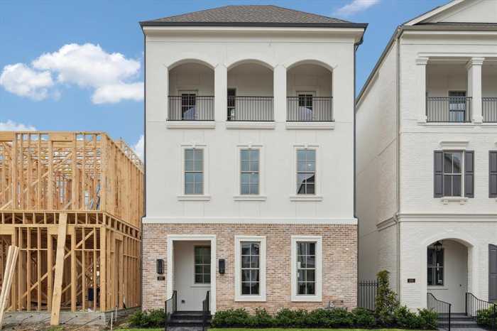 photo 1: 207 Sutton Row Place, Houston TX 77024