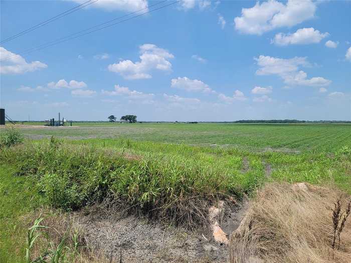 photo 2: County Rd 319, El Campo TX 77437