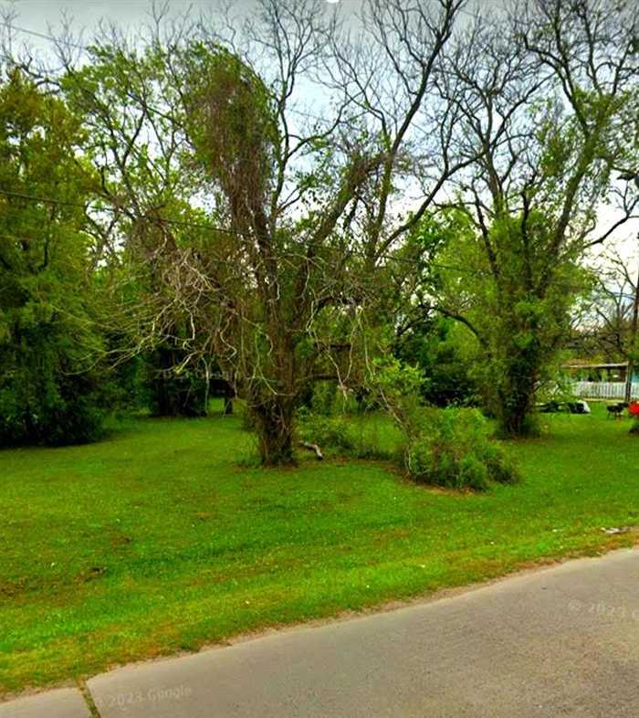 photo 2: E Ahldag Avenue, Wharton TX 77488