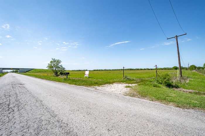 photo 10: 978 County Road 602, Dayton TX 77535