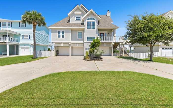 photo 1: 2612 Sydnor Lane, Galveston TX 77554