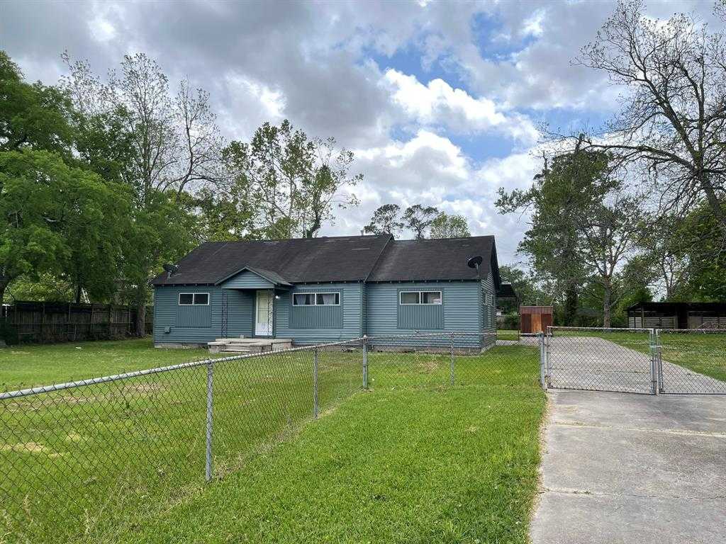 photo 1: 8110 Ley Road, Houston TX 77028