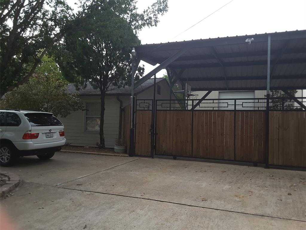 photo 3: 2126 Blalock Road, Houston TX 77080