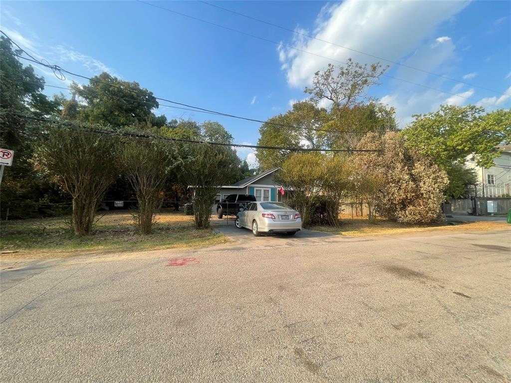 photo 1: 1227 W 25th Street, Houston TX 77008