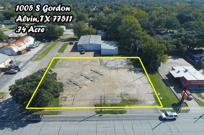 photo 1: 1005 S Gordon Street, Alvin TX 77511