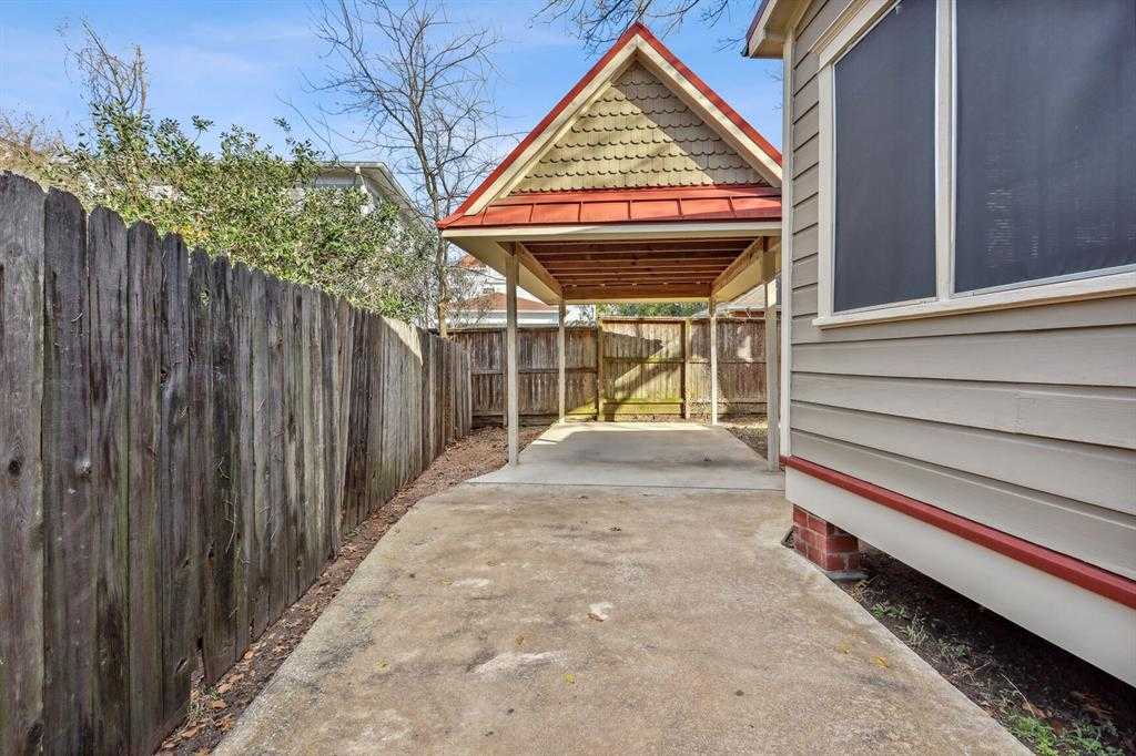 photo 3: 645 E 7th 1/2 Street, Houston TX 77007