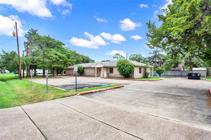 photo 32: 907 Cedar Lawn Drive, Alvin TX 77511