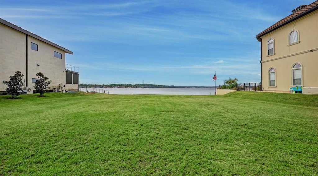 photo 1: 76 Benthaven Isle, Montgomery TX 77356