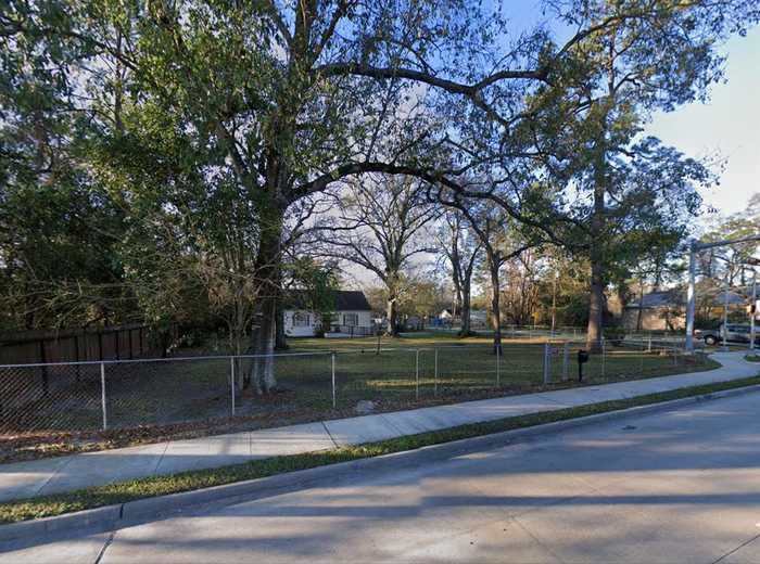 photo 6: 819 Pinemont Drive, Houston TX 77018