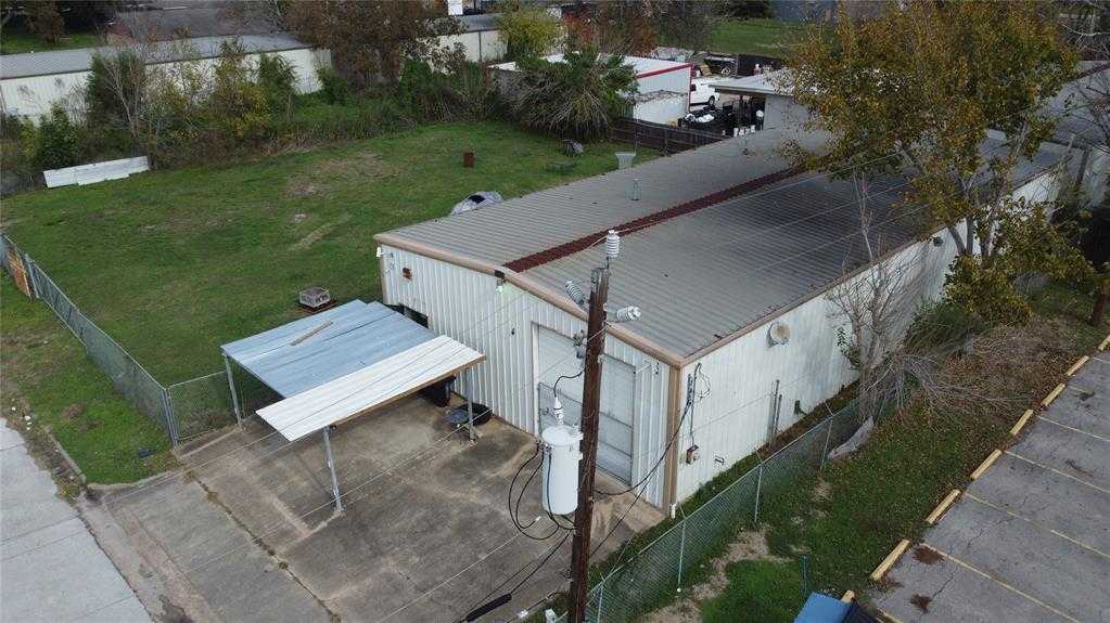 photo 3: 6543 LEDBETTER Street, Houston TX 77087