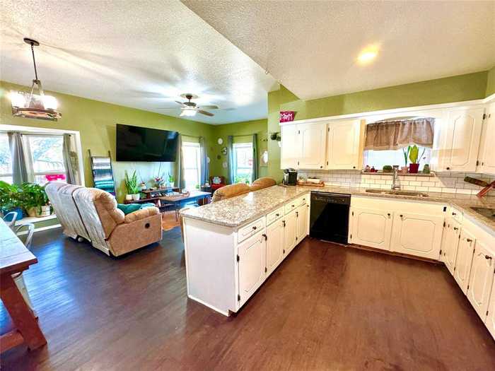 photo 1: 319 N Olive Street, Grapeland TX 75844