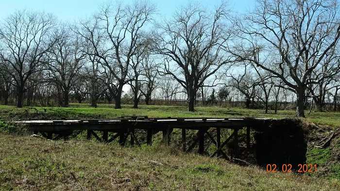 photo 8: 6334 County Road 168, Alvin TX 77511