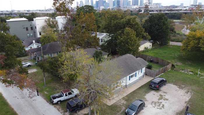 photo 2: 1113 Voight Street, Houston TX 77009