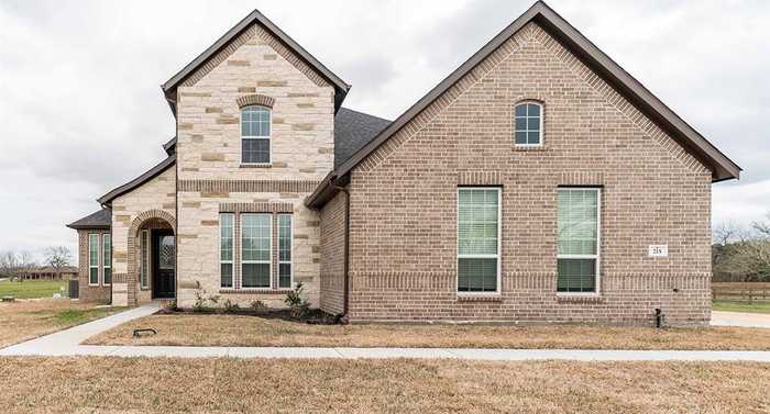 photo 1: 715 W Point Drive, Rosharon TX 77583