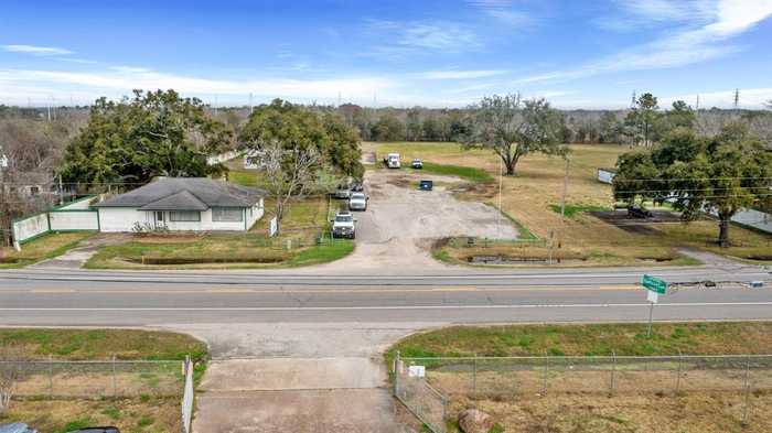 photo 2: 1176 Fm 517 Road, Alvin TX 77511