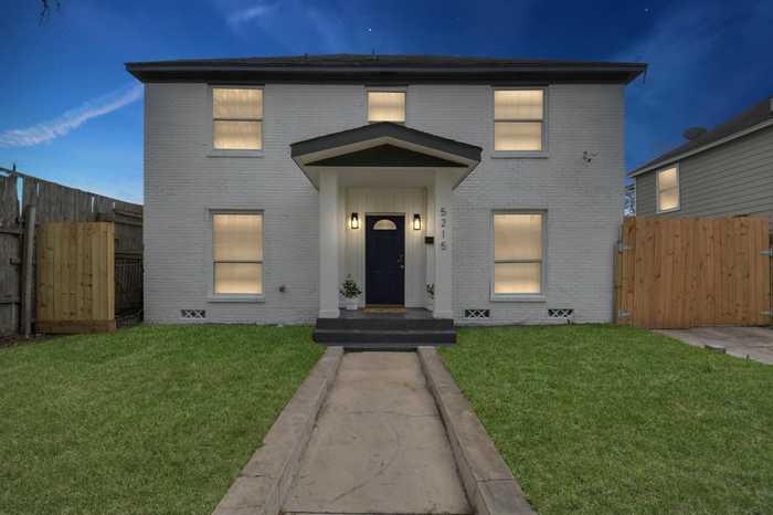 photo 1: 5215 Palmer Street, Houston TX 77004