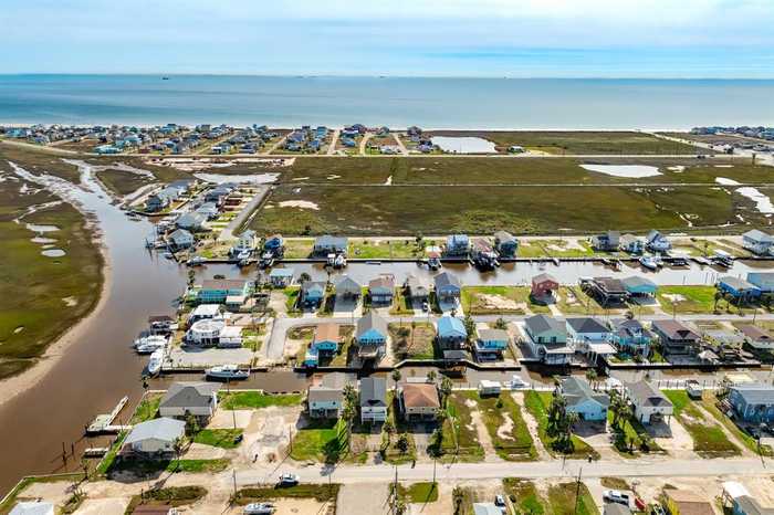 photo 15: 402 Shark, Surfside Beach TX 77541