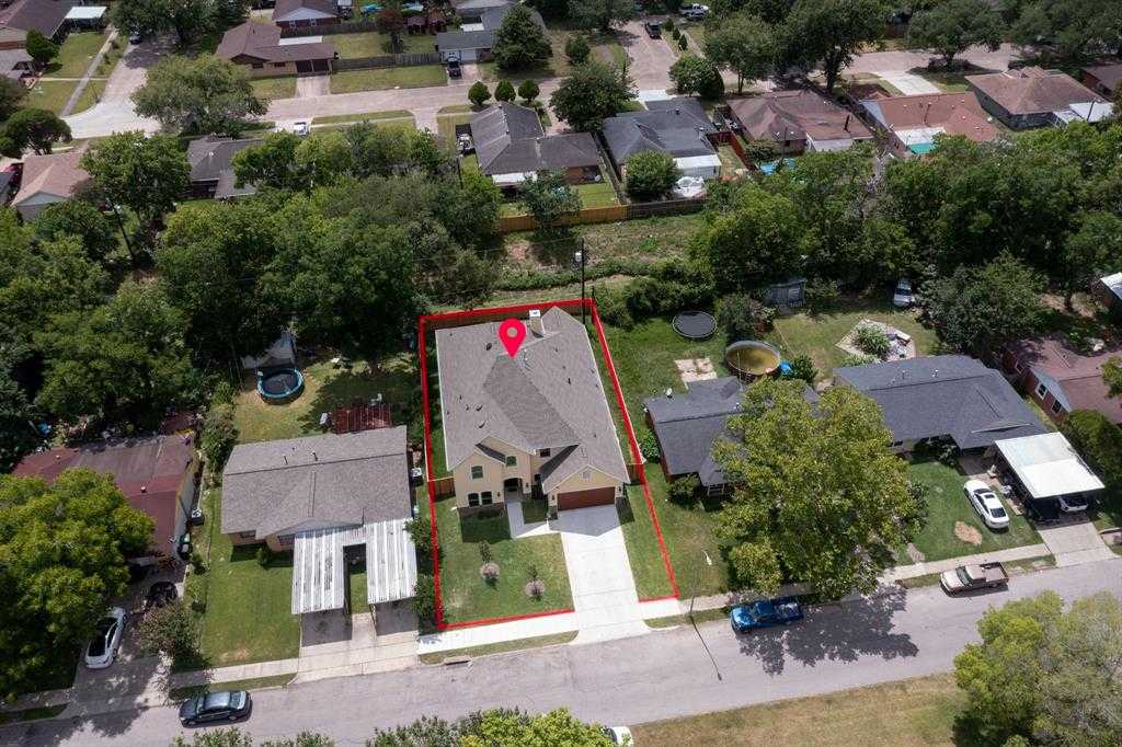 photo 2: 8210 Vennard Road, Houston TX 77034