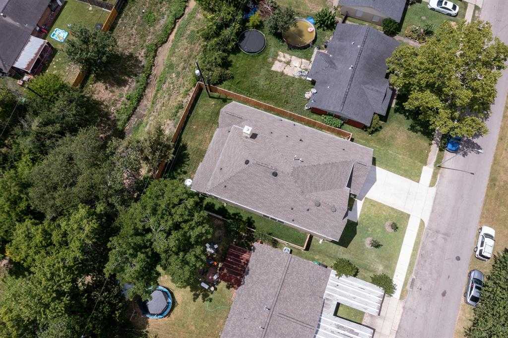 photo 3: 8210 Vennard Road, Houston TX 77034