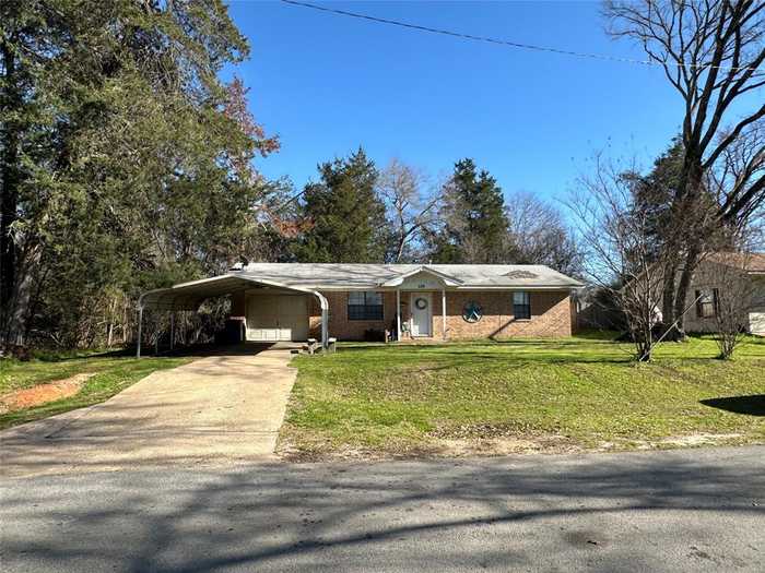 photo 1: 228 Reeder Street, Buffalo TX 75831