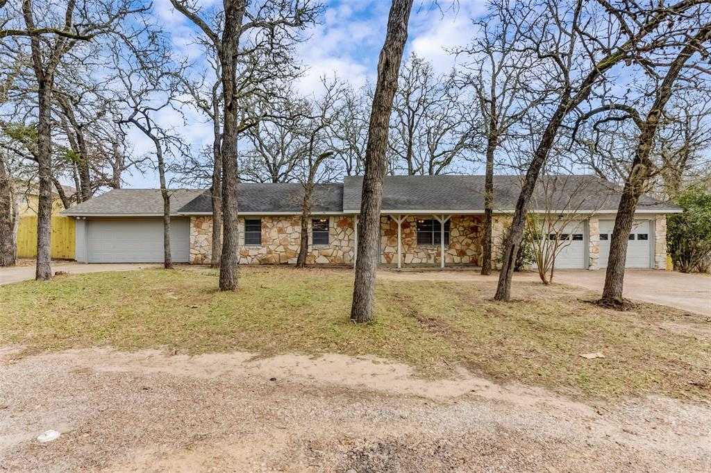 photo 1: 201 Richard Road, La Grange TX 78945