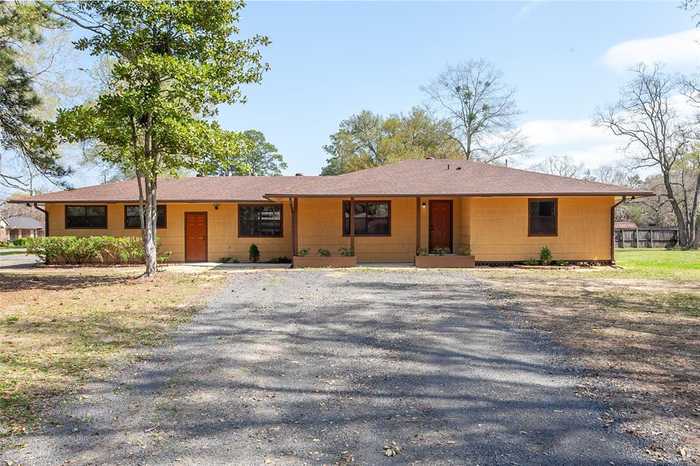 photo 1: 105 Butler Road, Vidor TX 77662