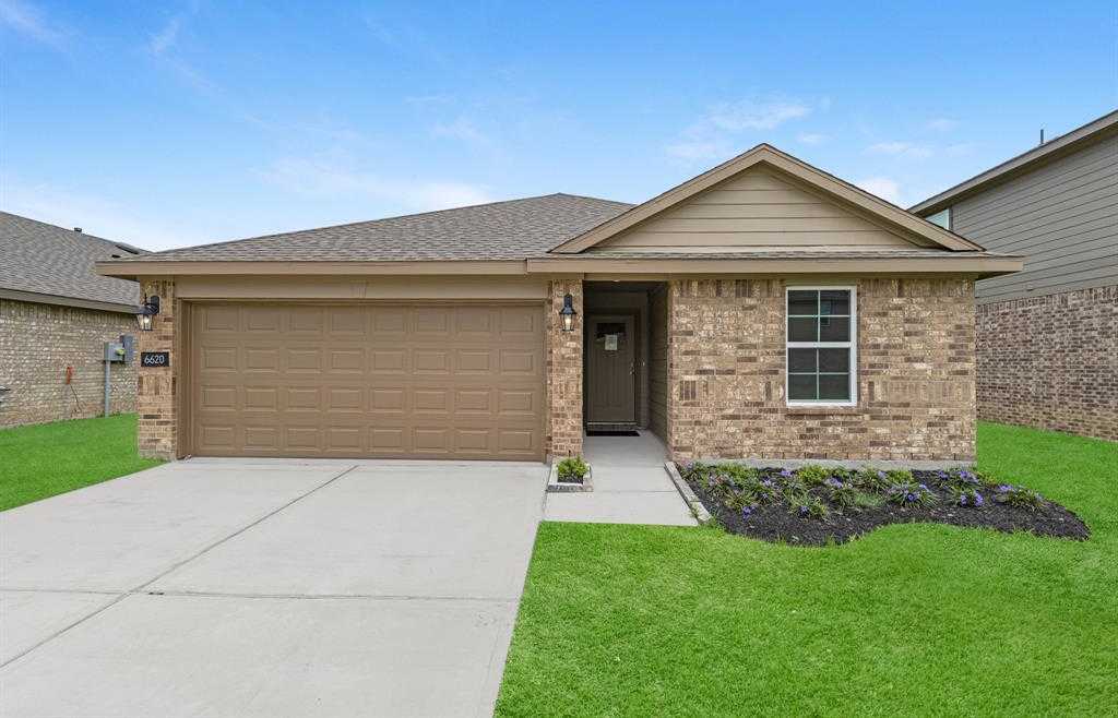 photo 1: 6620 Highpoint Avenue, Beaumont TX 77708