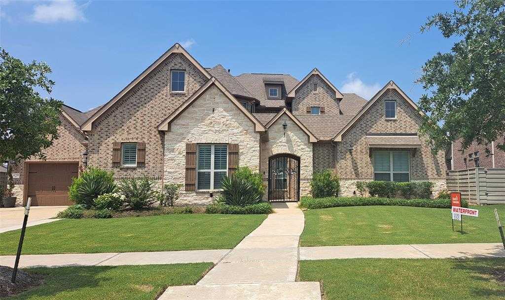 photo 1: 4739 Mesquite Terrace Drive, Manvel TX 77578