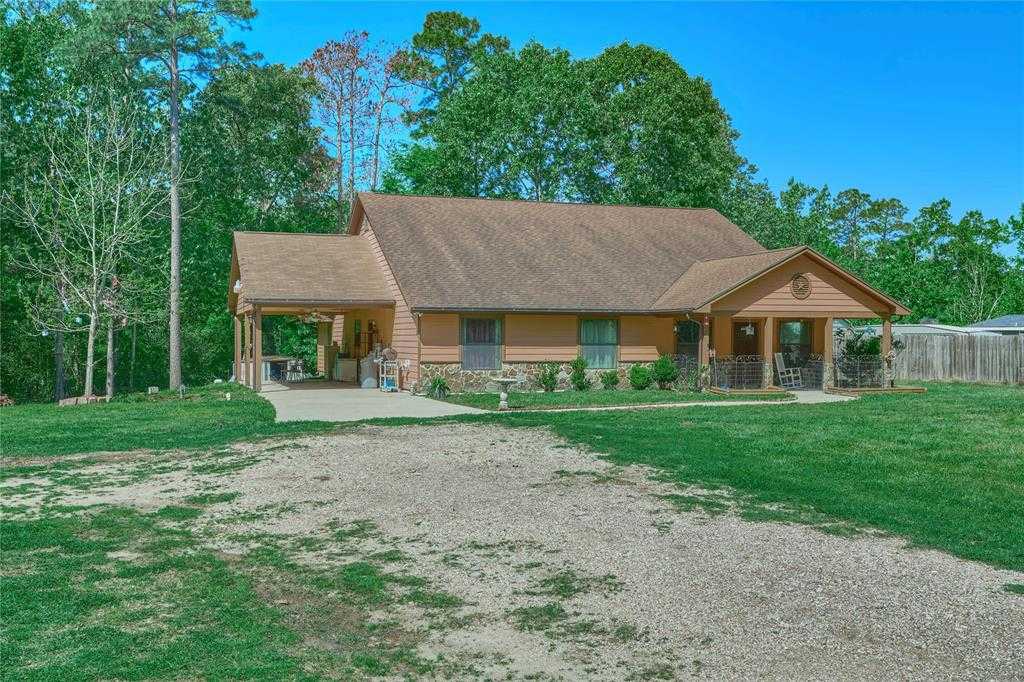 photo 3: 47 Stagecoach Road, Coldspring TX 77331