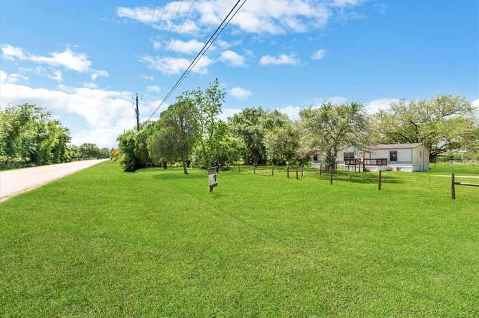 photo 2: 2720 County Road 159, Alvin TX 77511