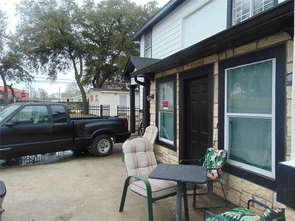 photo 2: 1134 Rosas Street, Stafford TX 77477