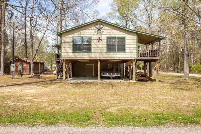 photo 1: 119 Creekside Drive West, Hemphill TX 75948