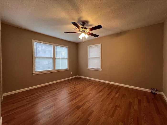 photo 11: 1110 E 27th Street, Houston TX 77009