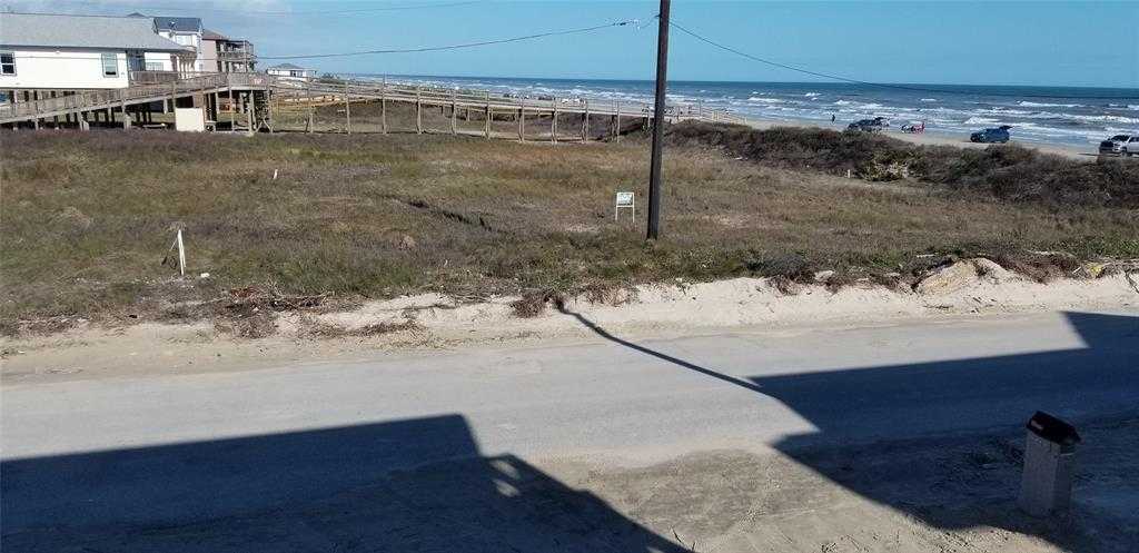 photo 3: 106 Yucca Avenue, Surfside Beach TX 77541