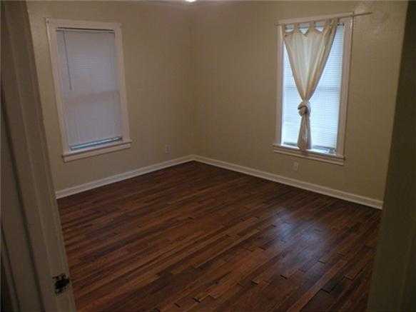 photo 3: 5600 Community Drive, Houston TX 77005