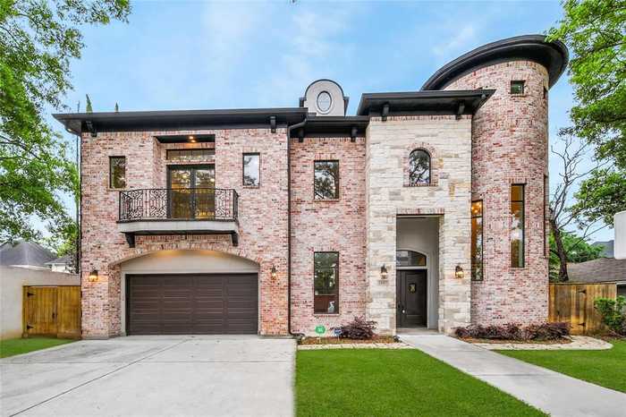 photo 1: 2607 Eastgrove Lane, Houston TX 77027