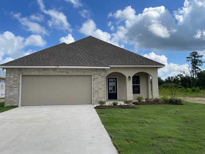 photo 2: 1110 Little Cypress Loop, Orange TX 77632