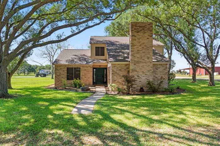 photo 1: 305 Lorraine Avenue, Lissie TX 77454