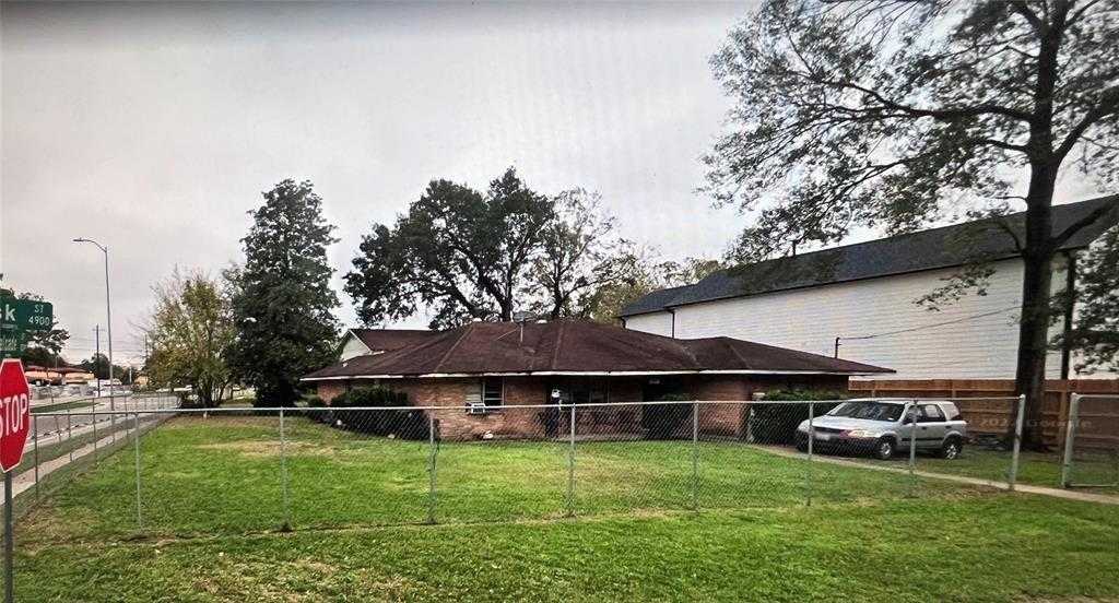 photo 3: 4802 Fisk Street, Houston TX 77009