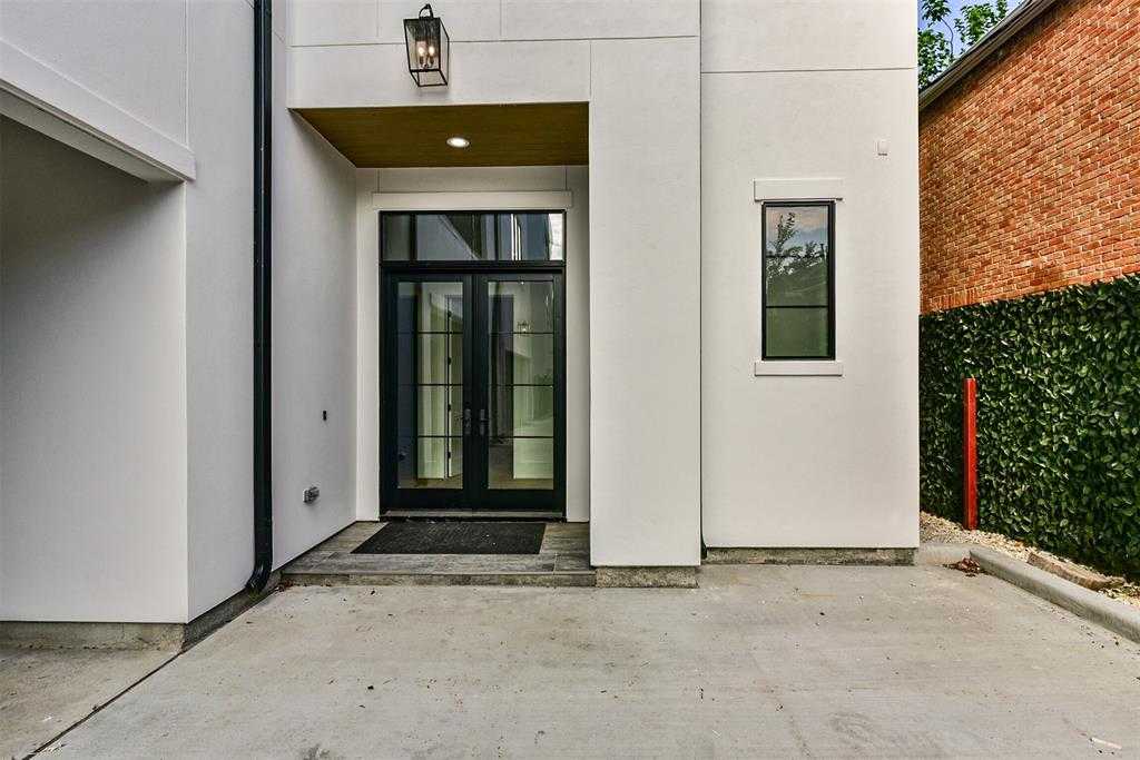 photo 3: 1428 Nantucket Drive Unit A, Houston TX 77057